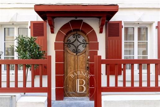 Biarritz, Coeur De Ville, Maison De 154 M² Entièrement Rénovée