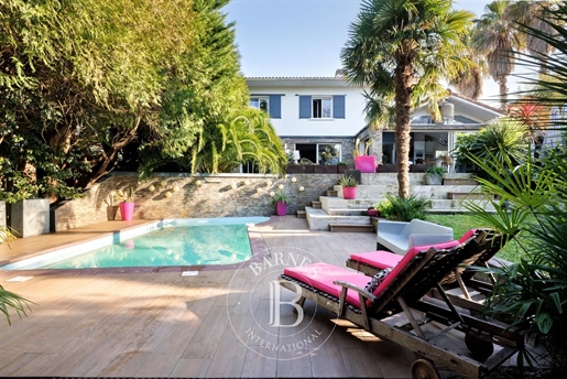 Biarritz, winterpark, mooi eigentijds huis met zwembad