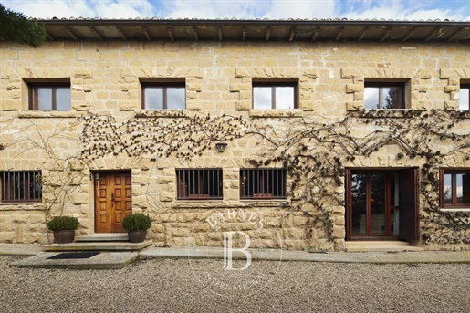 Rioja, Beautiful House Of 330 M², View On The Vineyards