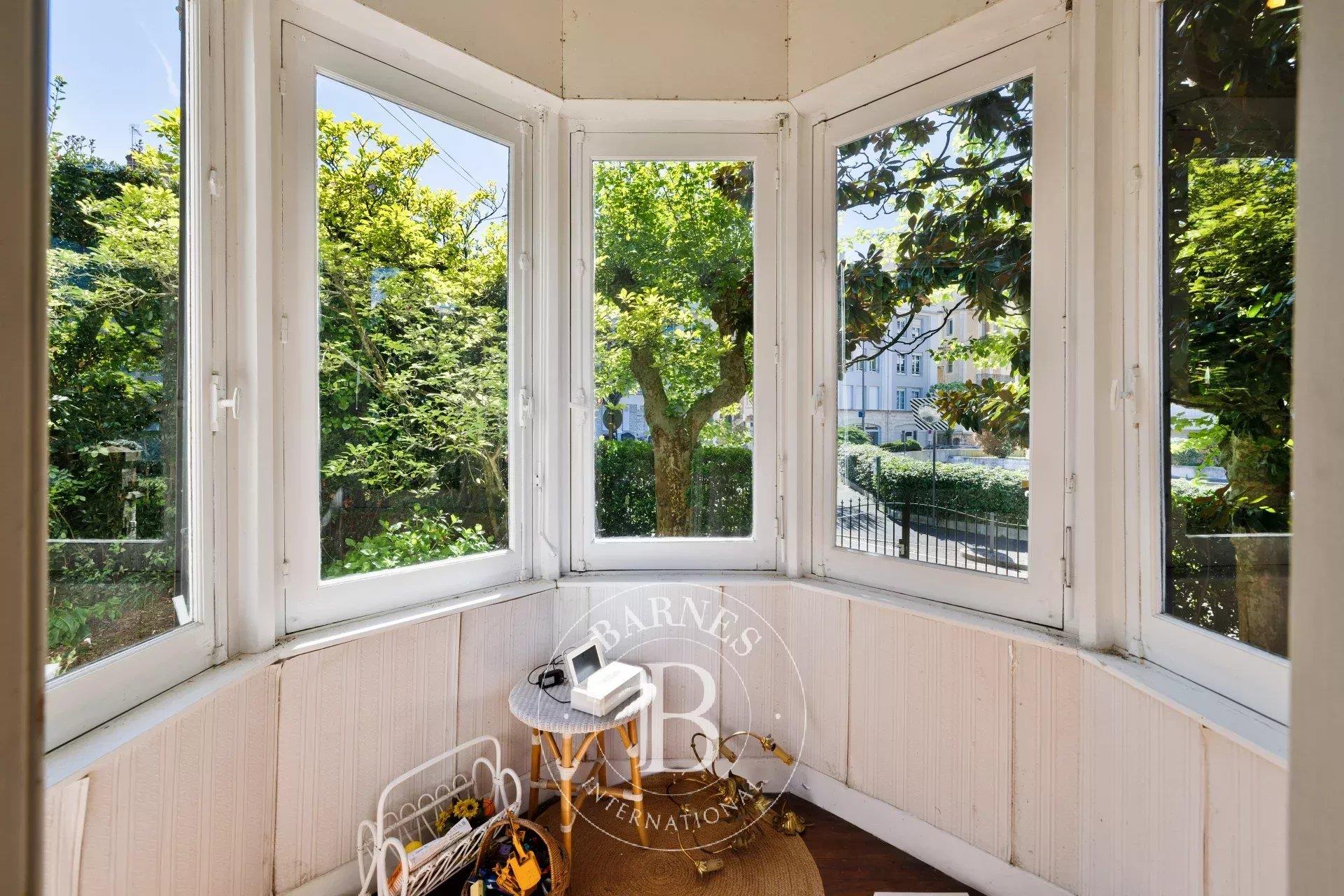 Biarritz Saint Charles, 300 M² Home Built In THE1900s