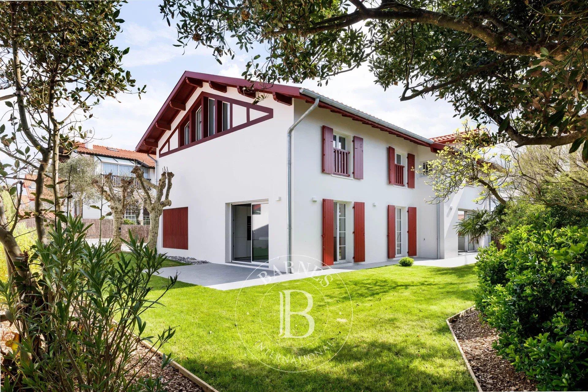 Biarritz - Beaurivage, Entirely Renovated Villa Of 235 Sqm