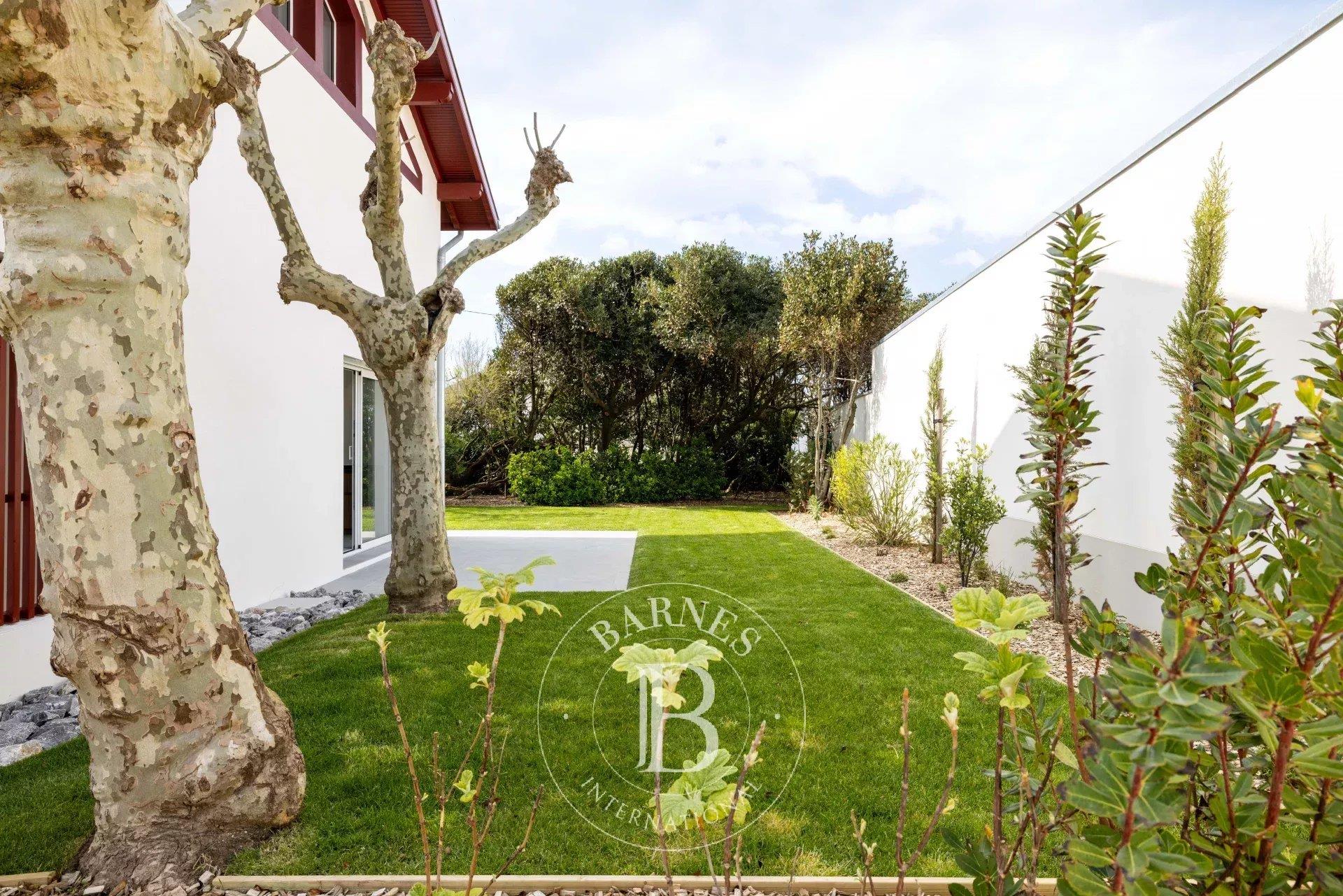 Biarritz - Beaurivage, Entirely Renovated Villa Of 235 Sqm