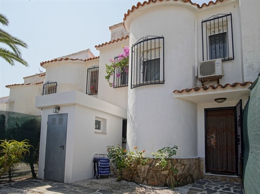 Compra: Casa (03700)