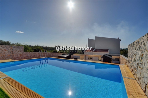 Geschmackvolle 5 SZ-Villa mit Pool in Strandnähe nahe Quarteira u. Vale do Lobo