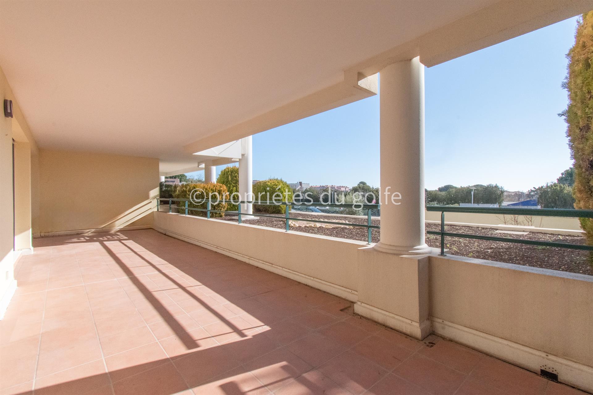 Sète, corniche, residencia de lujo, apartamento de 3 habitaciones con gran terraza,