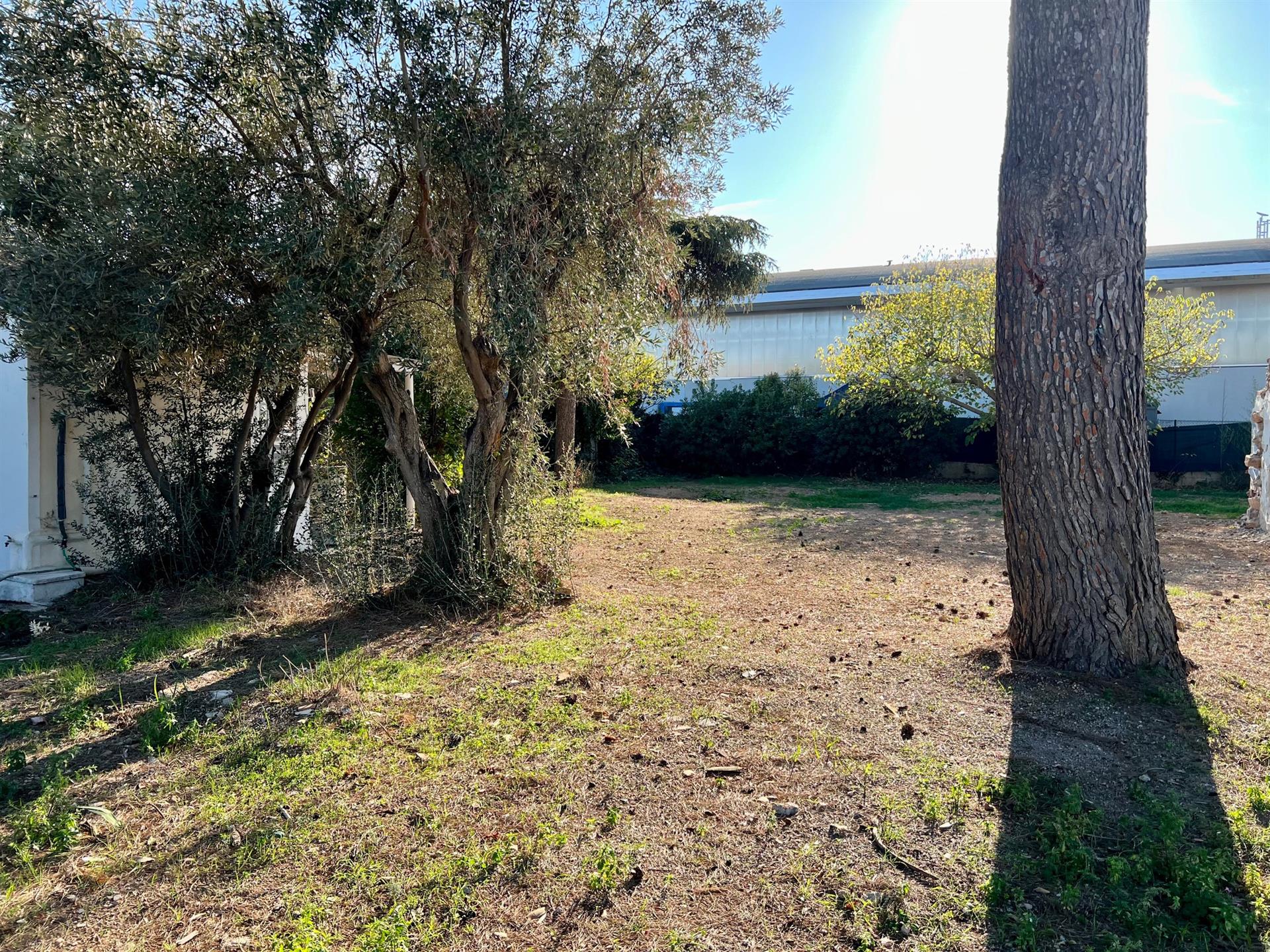 Sète, distrito de Barrou, terreno de aproximadamente 737m2,