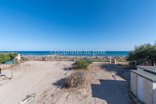 Frontignan beach, 1st line sea, superb contemporary villa with direct access to the beach,