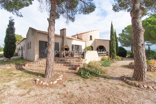 Bouzigues, property of 6740 m2 with panoramic view of the Etang de Thau and Mont Saint Clair,