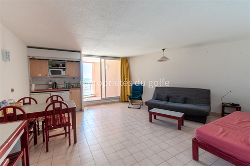 Sète, 1st sea line, 2-room apartment with panoramic view,