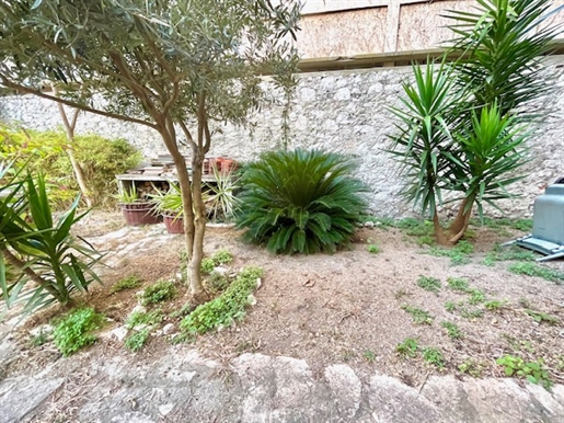 Frontignan town center, 300m2 bourgeois house with view and garden,
