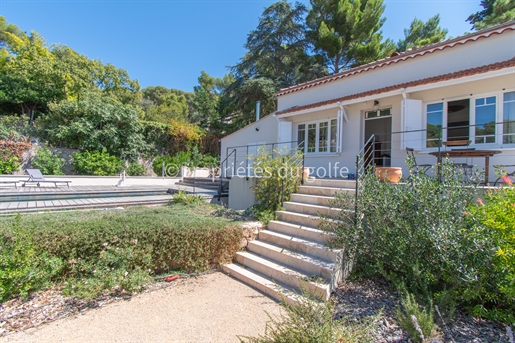 Sète, bas saint clair south, charming property on land of 1180m2 with swimming pool,