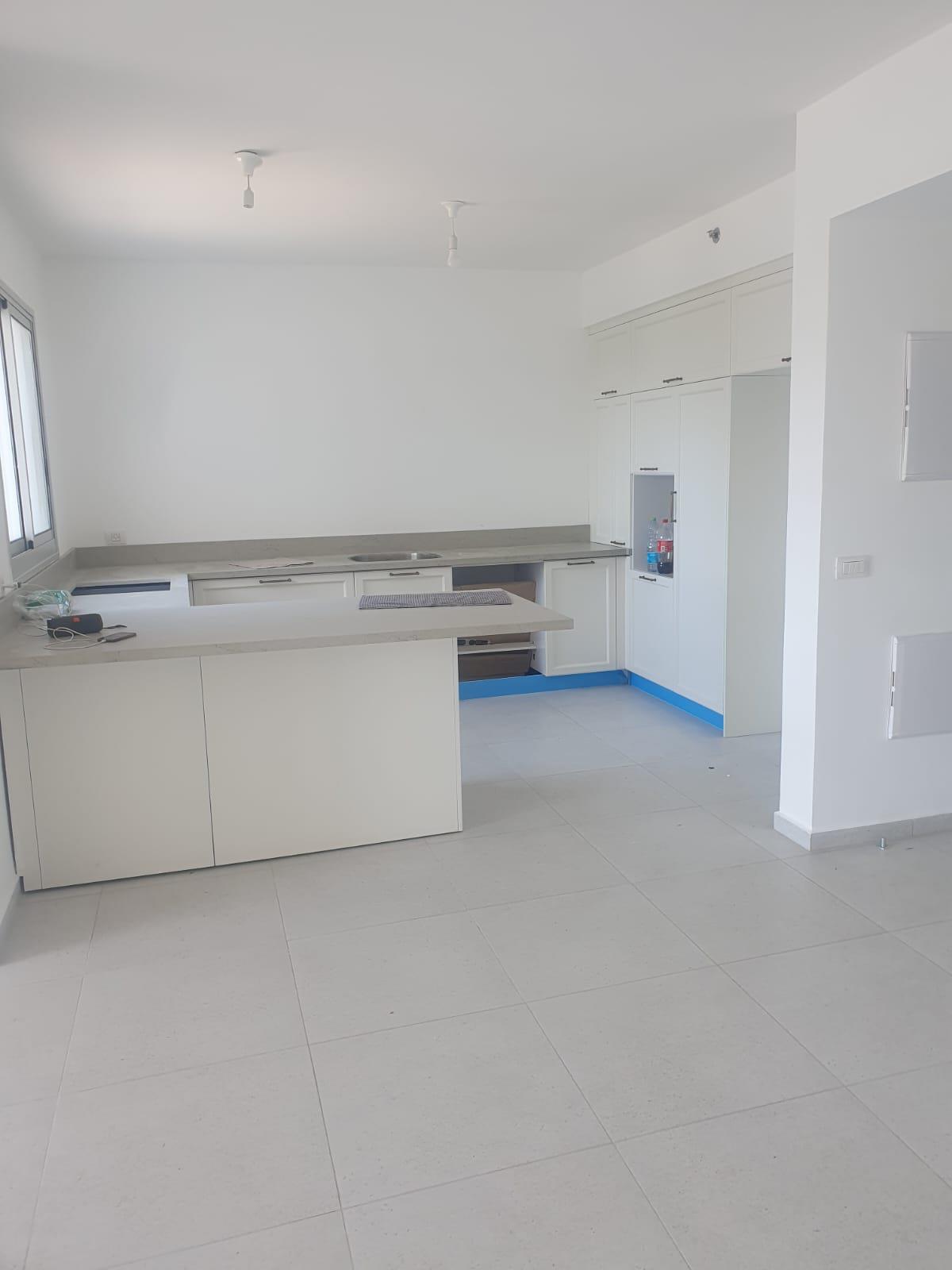 For sale a 5 room apartment in a new and quiet area