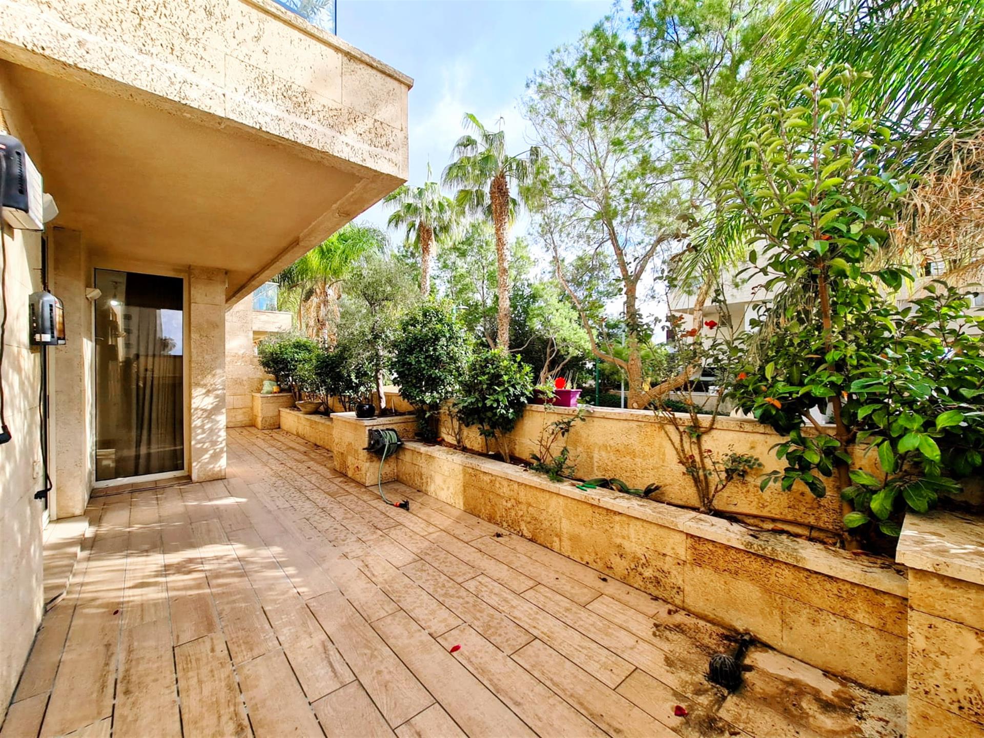 For sale a garden apartment in Villa Mare building, Herzliya Pituach