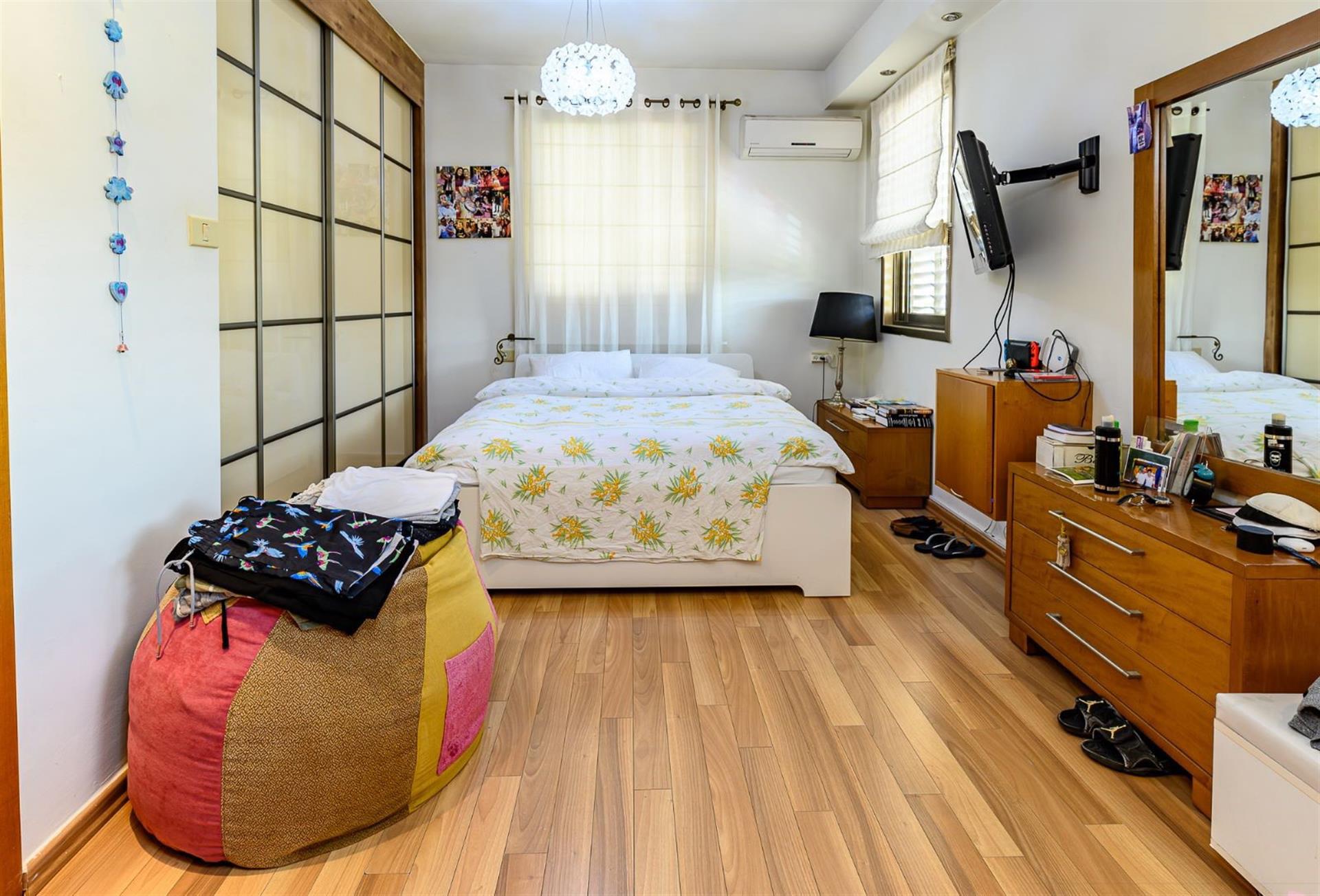 For sale a private house in Ramat Poleg Netanya
