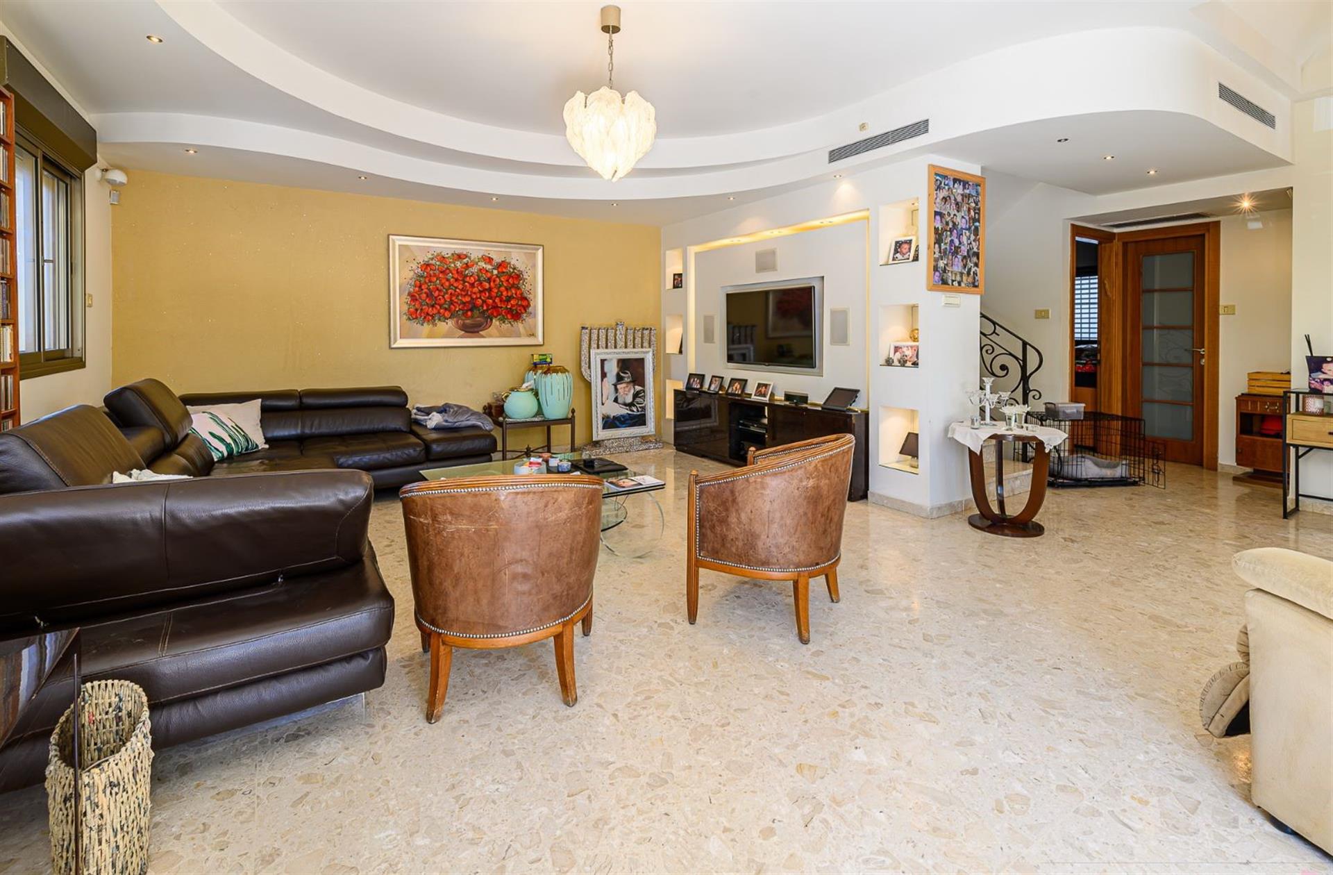 For sale a private house in Ramat Poleg Netanya