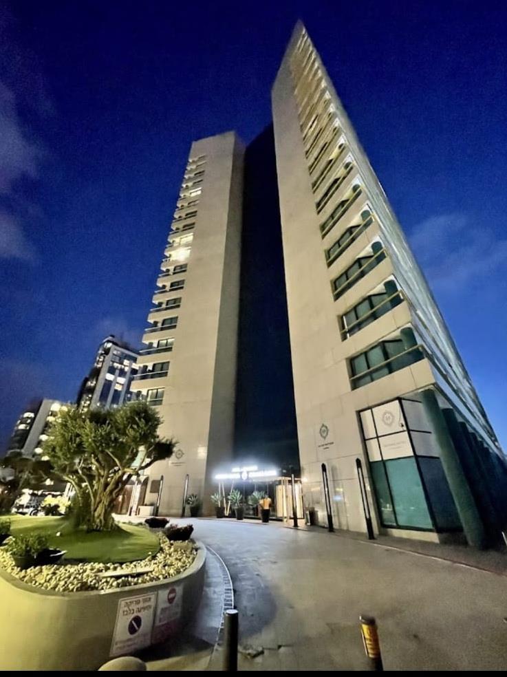 Ocean Tower on the Sea Herzliya Pantanause for sale