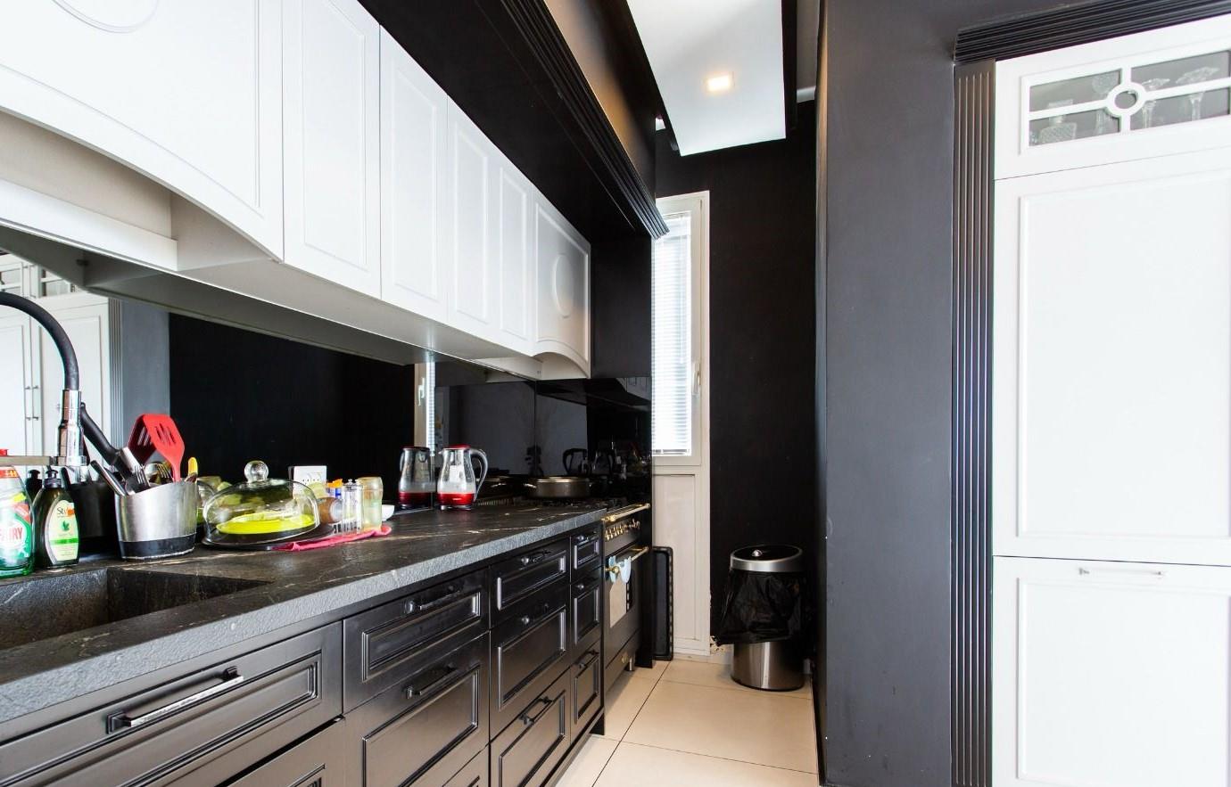 For sale Mini Penthouse - Uzi Hitman Street Ir Yamim neighborhood, Netanya
