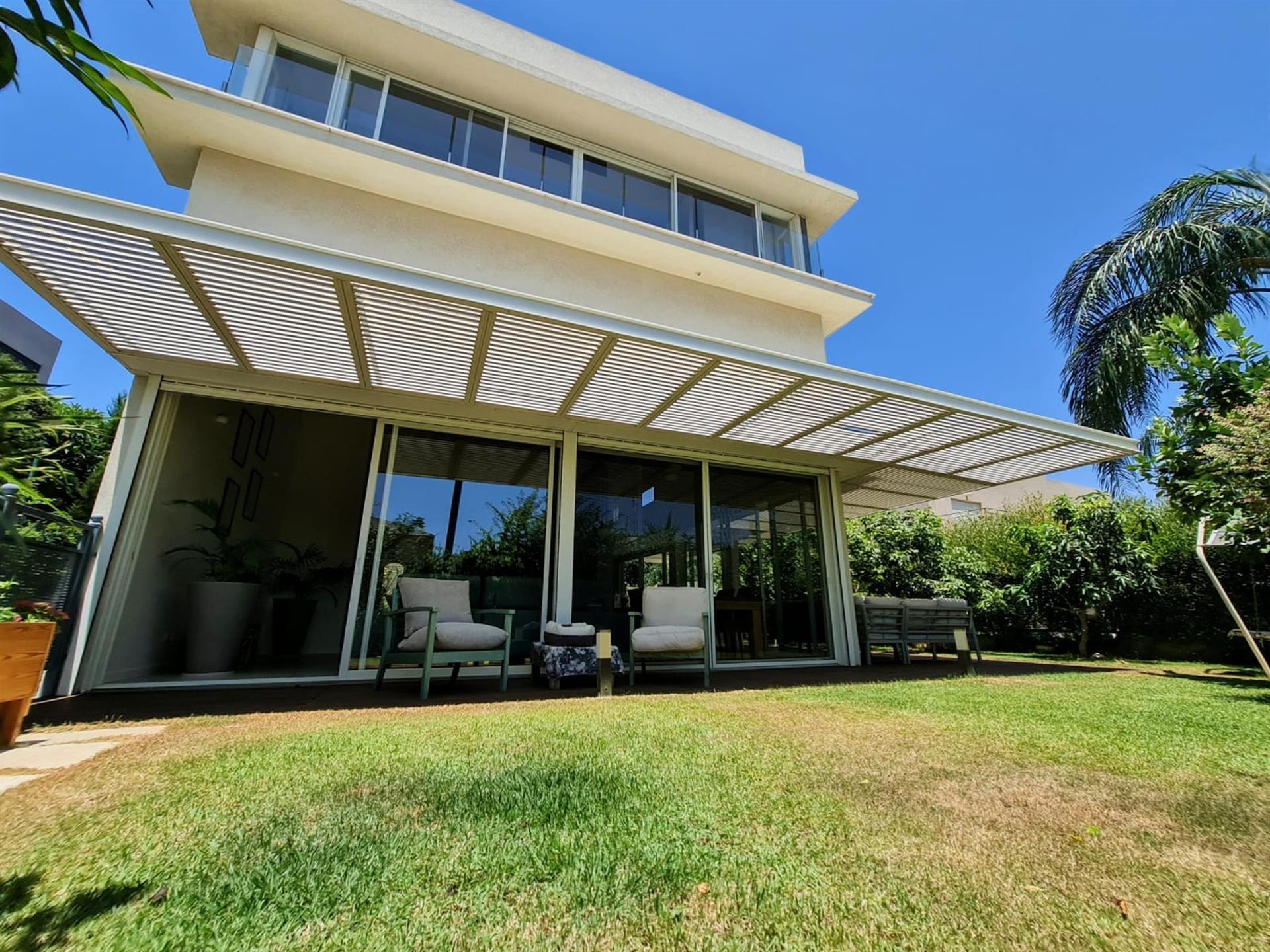 For sale an amazing house in Zichron Ya'akov