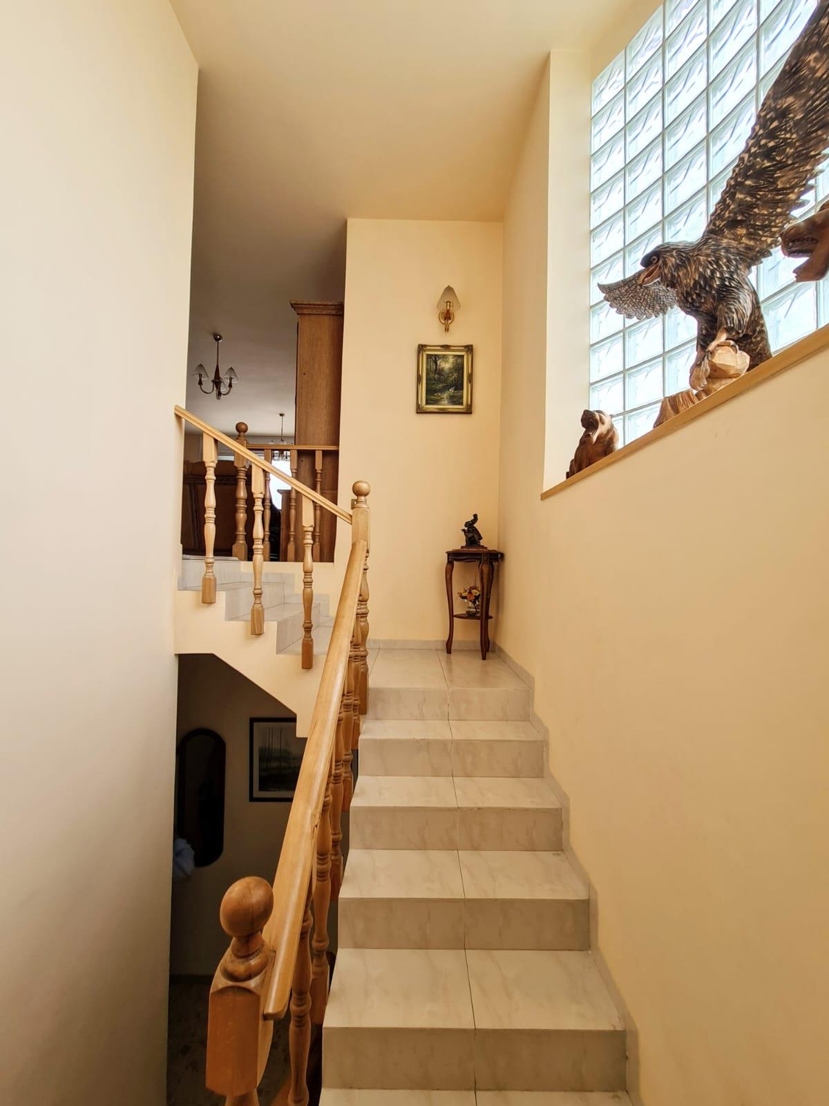 For sale a 6 room duplex in Netanya city center