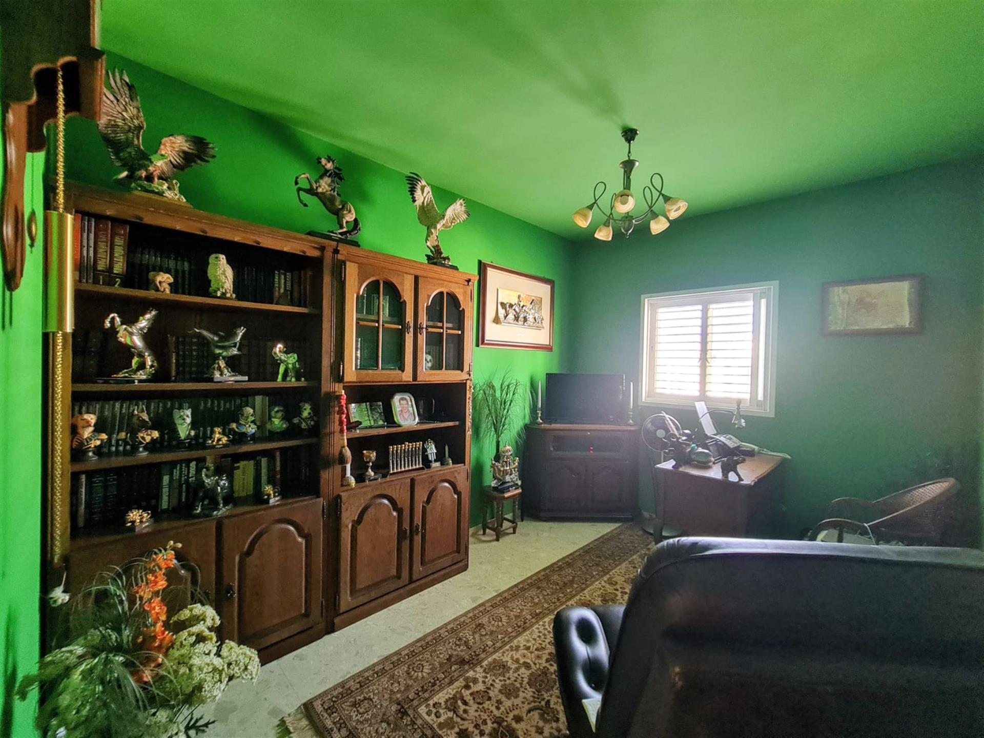 For sale a 6 room duplex in Netanya city center