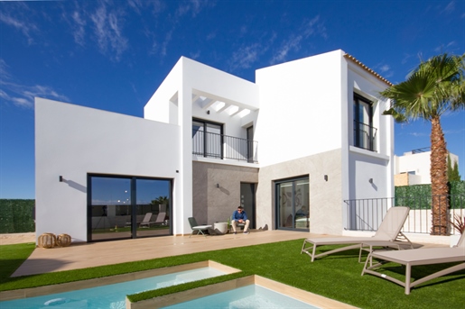 Stunning Modern Detached Villas in Quesada