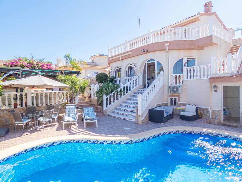Amazing Detached Villa in Quesada