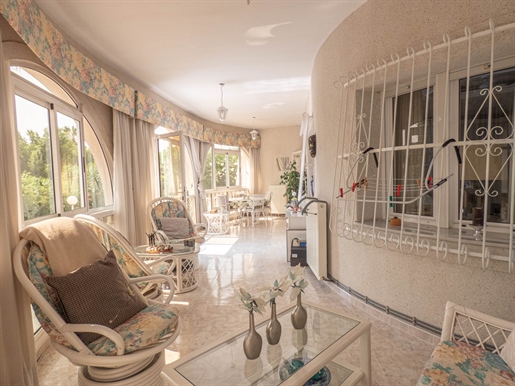 Une incroyable villa à vendre à Quesada avec maison d’été