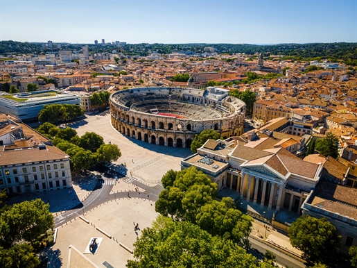 Nîmes , bureaux ou local professionnel