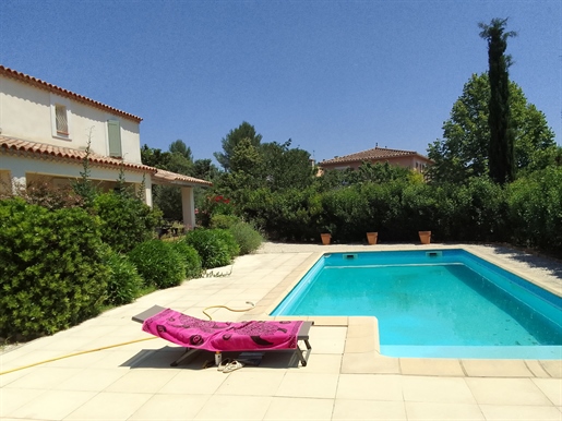 Nimes Mas de Lauze Maison T6 174m2 avec piscine et garage - à vendre