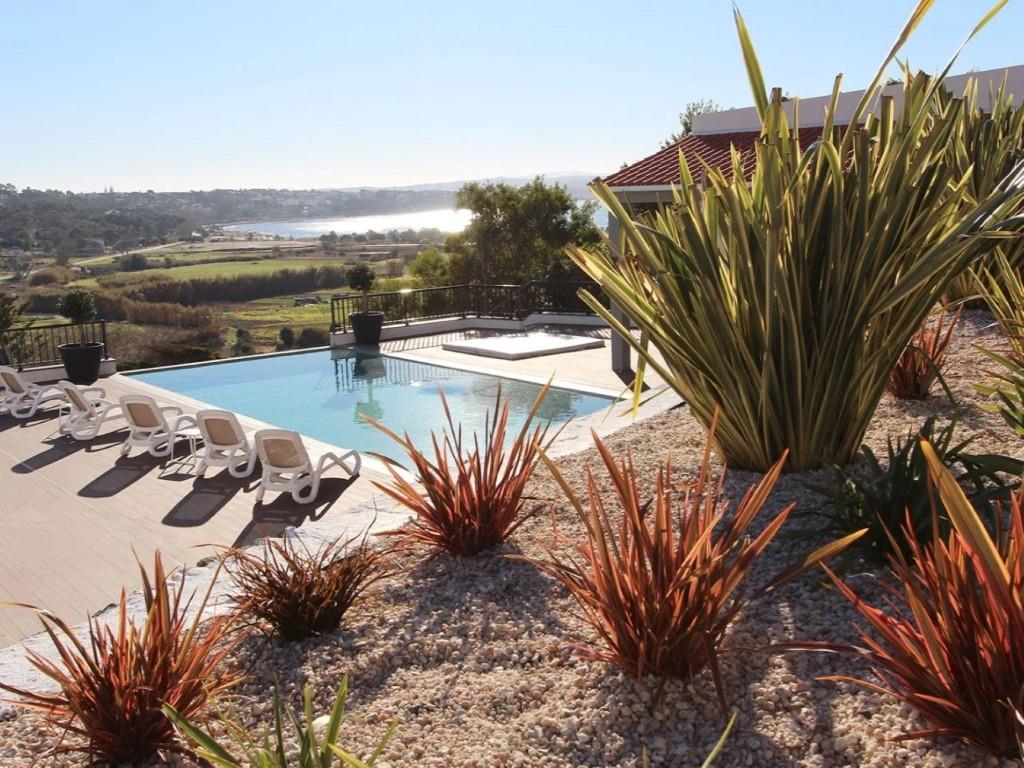 Wunderschöne und geräumige Villa mit herrlichem Blick über die Lagune von Óbidos.