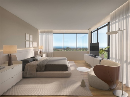 Magnificent luxury condominium apartment with premium location