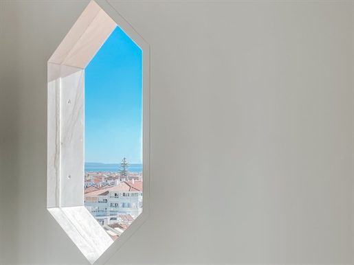 Helle, renovierte Maisonette-Wohnung mit Balkon und freiem Blick