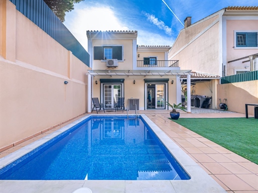 Luminous excellent renovated villa with private pool and garden, in a quiet zone.