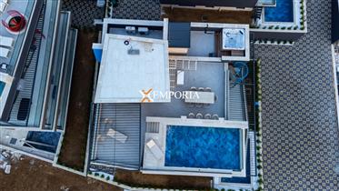 Luxuriöse Wohnung in einem Neubau mit Meerblick – Top Lage – Kožino
