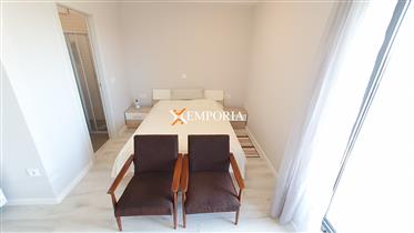 Appartement penthouse moderne, confortable et meublé de deux chambres - à Borik, Zadar