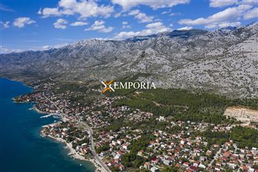 Land with project for villa with pool, sea view, Starigrad, 485 m2
