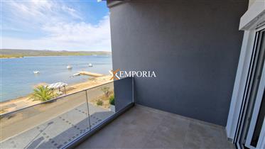 Apartment 1st row to the sea, completely renovated, Turanj, 2nd floor