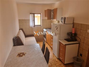 Apartment on the first floor, 300m from the sea, Privlaka – Sabunike