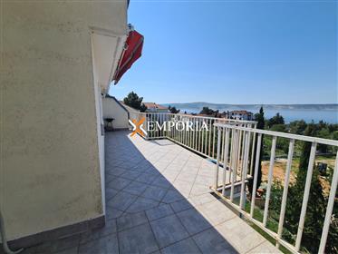 W pełni umeblowane mieszkanie z widokiem na morze - 3 piętro 46,55 m2, Starigrad