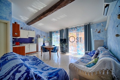 2-værelses lejlighed med balkon i centrum af Cannes Old Port quai Saint Pierre sektor