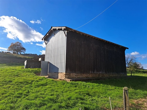 Old farmhouse with many outbuildings on 1ha 7 of meadow - Ref 1162