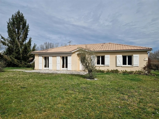 Near Langon - Traditional House - 4 bedrooms - Land 1800 m² - Ref 1098
