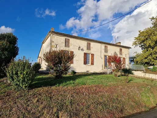 Stone house of 138 m² with 3 bedrooms - garage of 200 m² - plot of land 4000 m² - Ref 1147Sh
