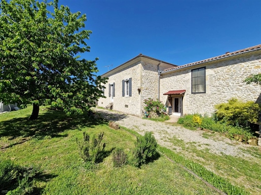 Heart of Village-Stone House with Independent Accommodation - Ref 1179