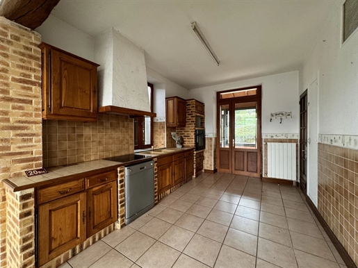 Spacious property with guest annex in beautiful medieval village of Nanteuil en Vallée
