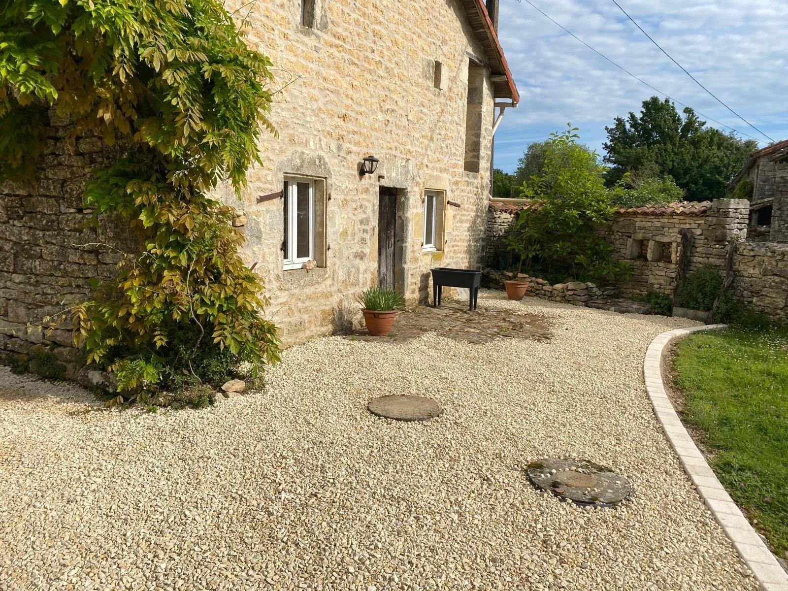 Maison à vendre, 136m², Limalonges