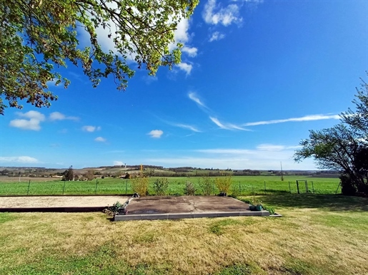 Renovated 3 bed farmhouse with pool and stunning views