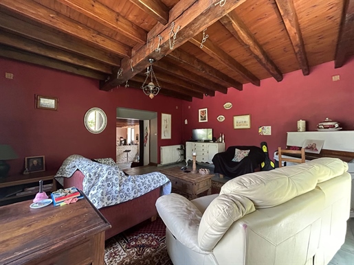 Equestrian home located in the heart of the endurance region