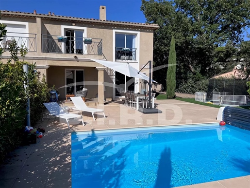 Les Issambres : Villa mit Garden und Pool.