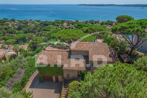Område --Semaphore-- Provensalsk villa med havsutsikt över Saint Tropez